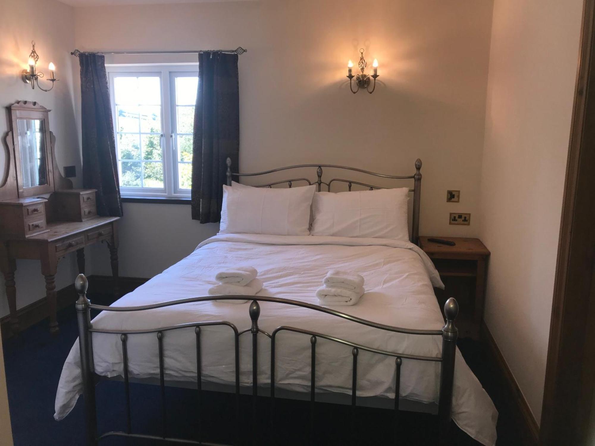 Great Trethew Manor Hotel & Self Catering Lodges Liskeard Zimmer foto