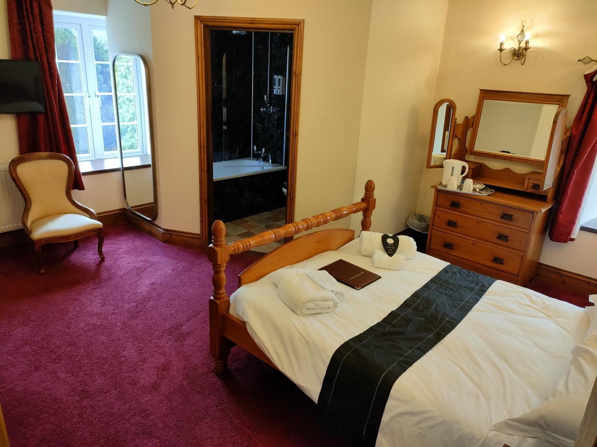 Great Trethew Manor Hotel & Self Catering Lodges Liskeard Zimmer foto